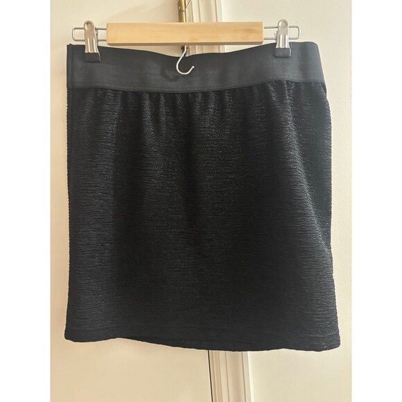 Stooshy Black Metallic Thread Accent Elastic Waistband Skirt - Picture 2 of 5